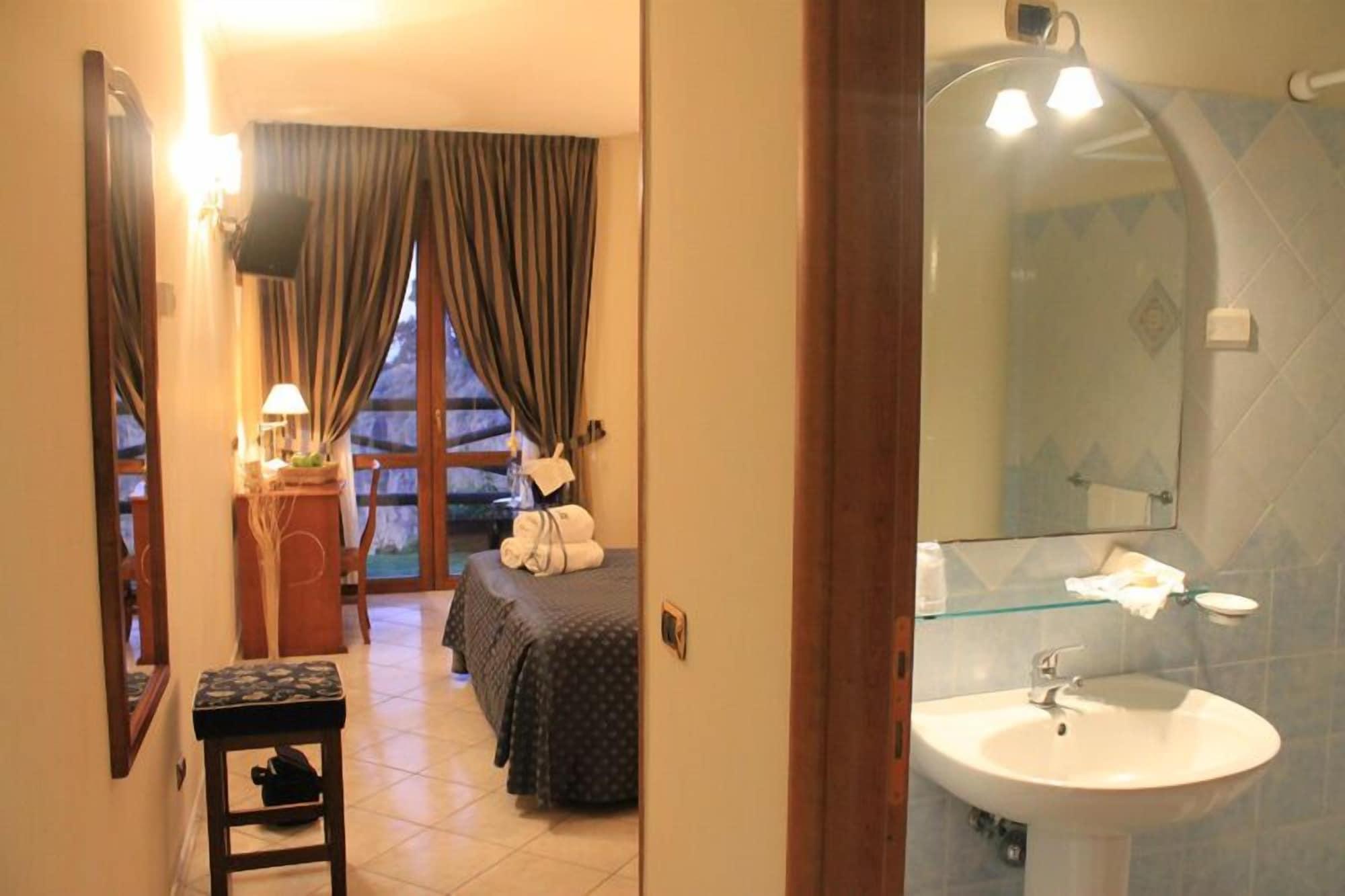Hr Hotel & Spa Piano di Sorrento Exterior photo